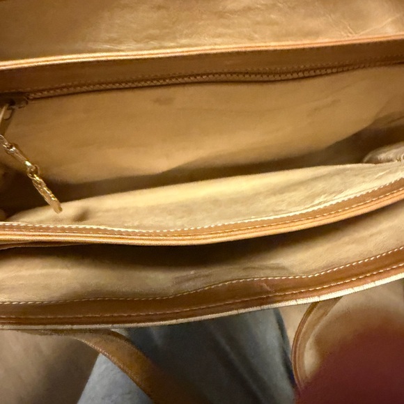 Vintage Gucci Bag - Picture 13 of 16